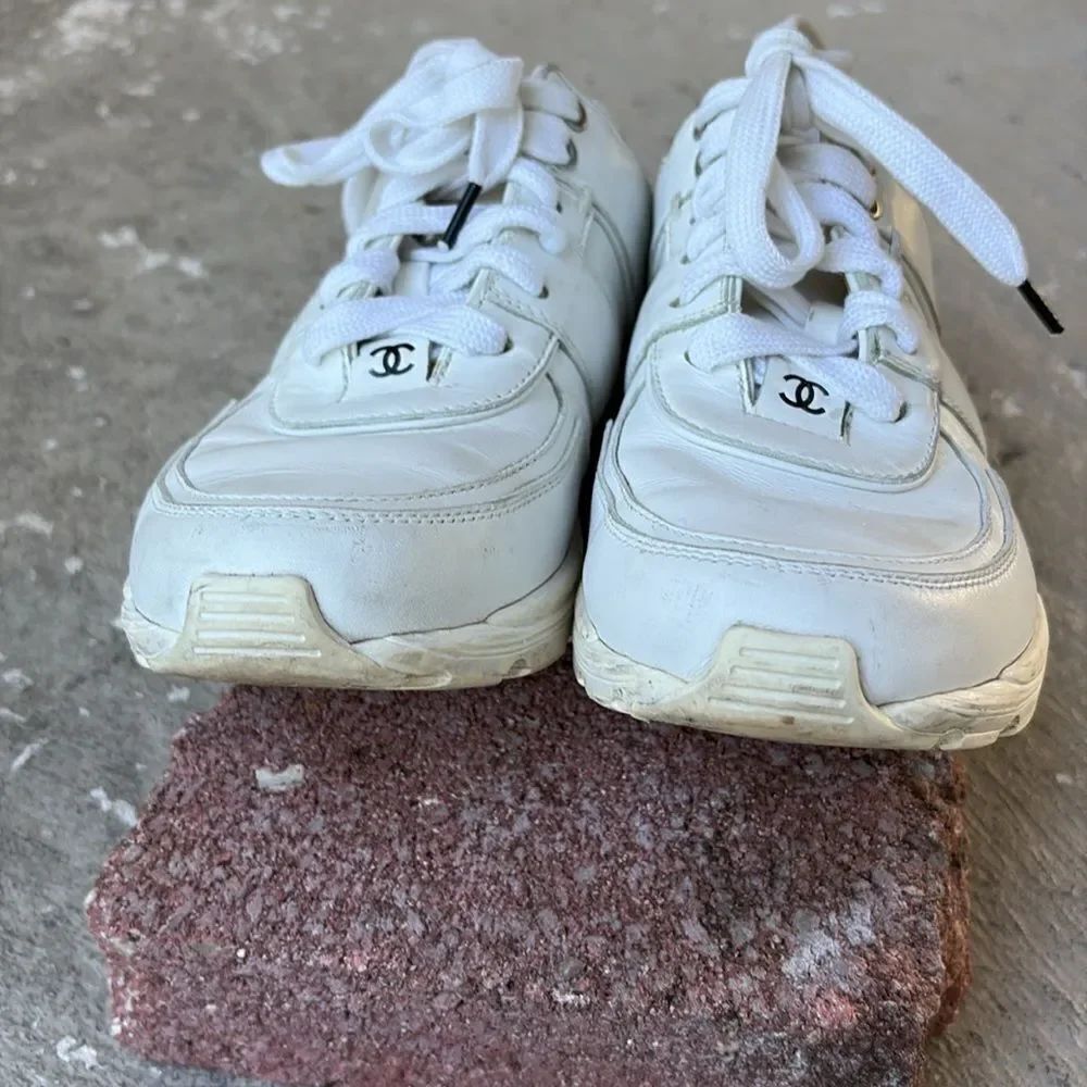 Chanel leather trainers - Picture 4 of 12